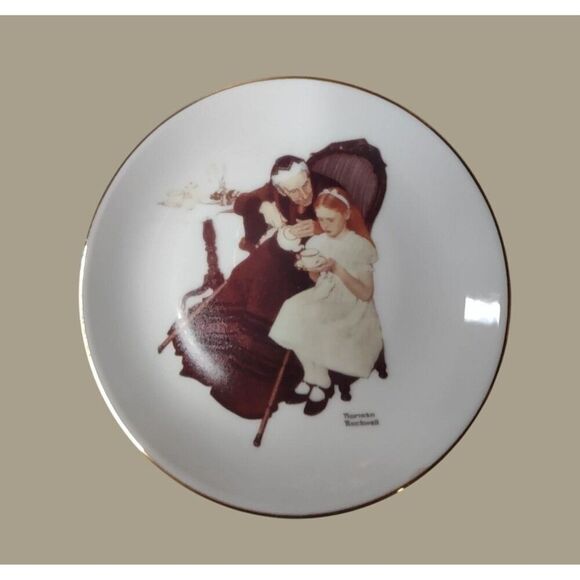 Norman Rockwell The Handkerchiefs Collector Plate 1986 6.5" with Stand - Picture 3 of 5